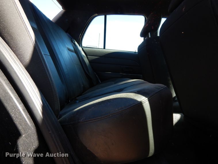 image for item DJ8230 2008 Ford Crown Victoria Police Interceptor