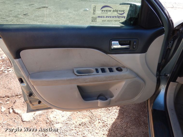 image for item DJ8231 2006 Ford Fusion