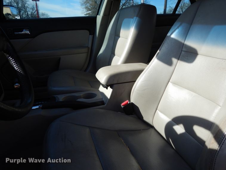 image for item DJ8231 2006 Ford Fusion