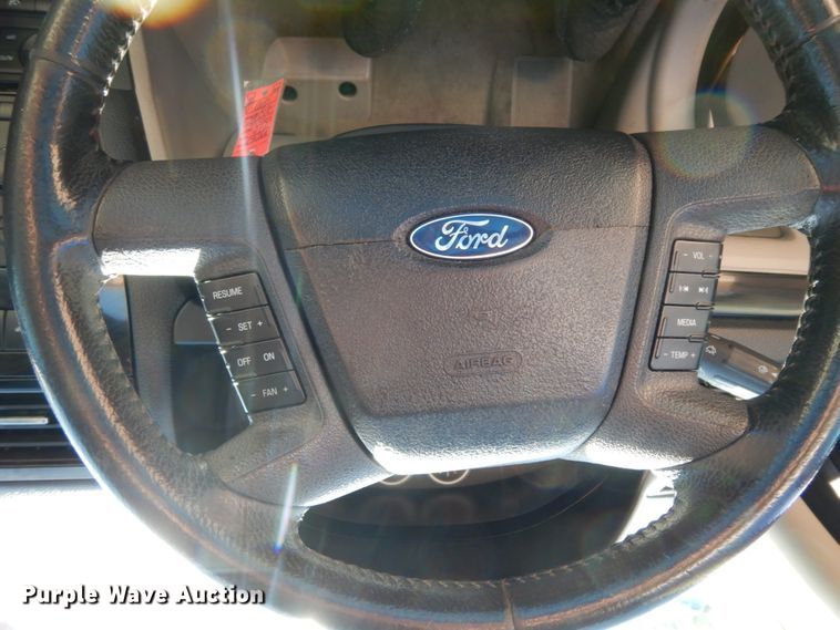 image for item DJ8231 2006 Ford Fusion