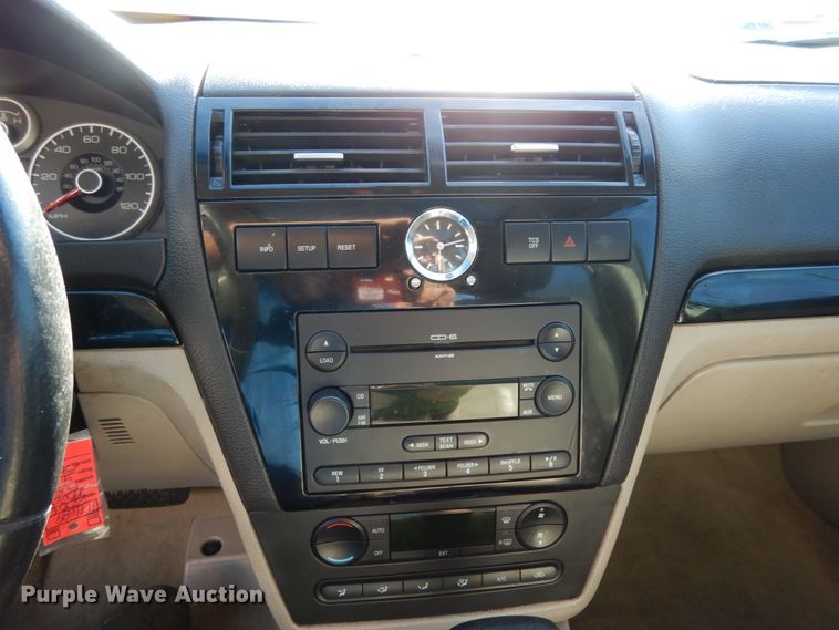 image for item DJ8231 2006 Ford Fusion