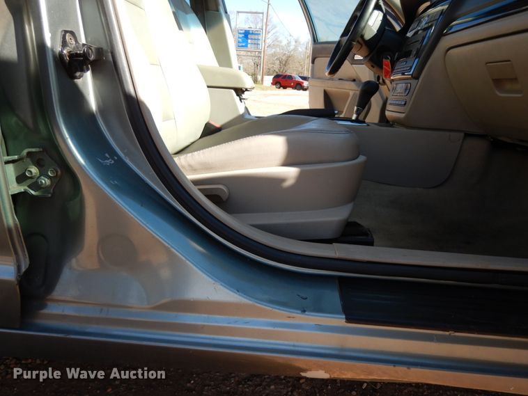 image for item DJ8231 2006 Ford Fusion