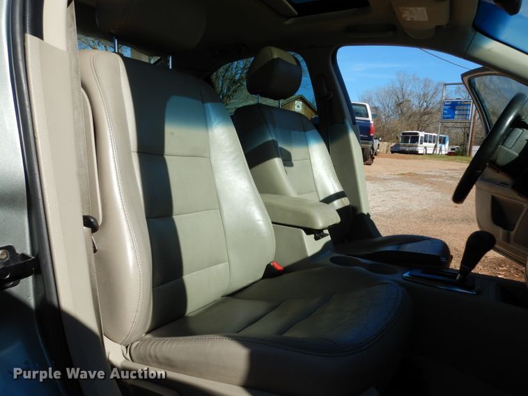 image for item DJ8231 2006 Ford Fusion