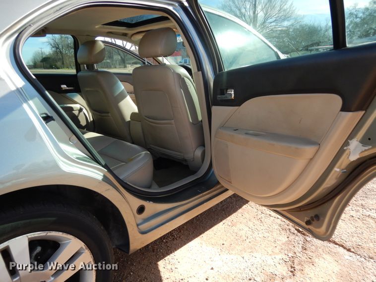 image for item DJ8231 2006 Ford Fusion