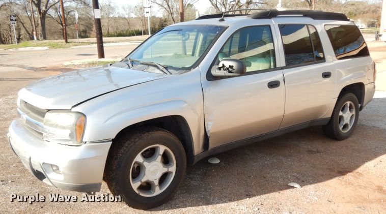 image for item DJ8232 2005 Chevrolet TrailBlazer  SUV