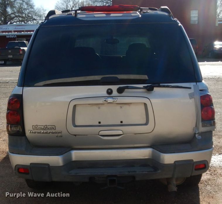 image for item DJ8232 2005 Chevrolet TrailBlazer  SUV