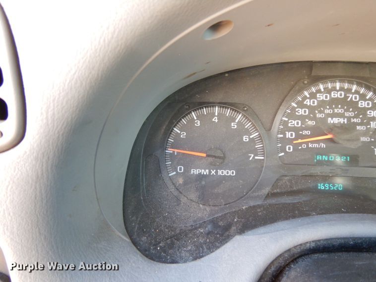 image for item DJ8232 2005 Chevrolet TrailBlazer  SUV