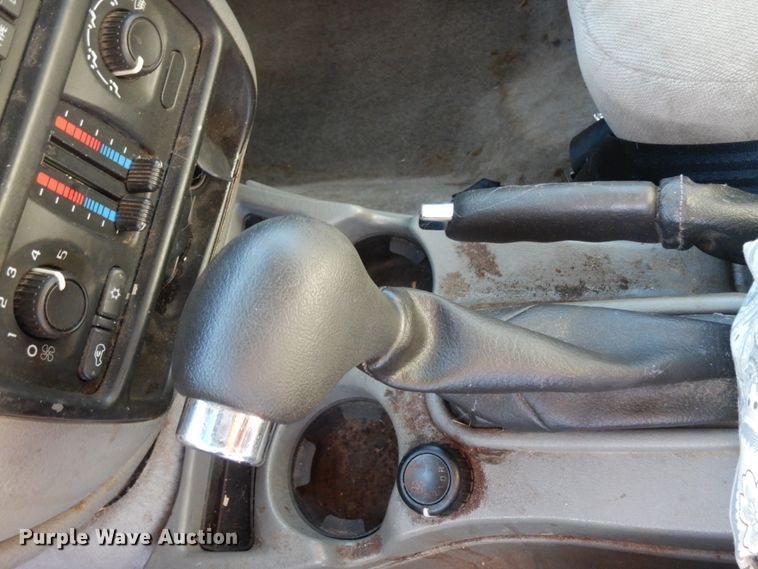 image for item DJ8232 2005 Chevrolet TrailBlazer  SUV