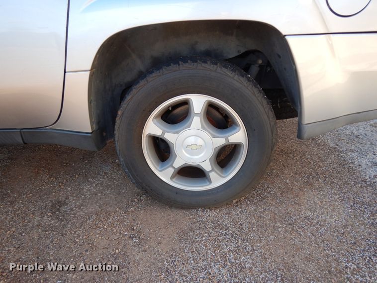 image for item DJ8232 2005 Chevrolet TrailBlazer  SUV