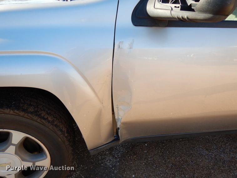 image for item DJ8232 2005 Chevrolet TrailBlazer  SUV