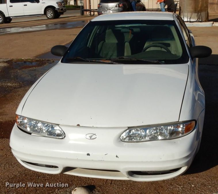image for item DJ8233 2004 Oldsmobile Alero
