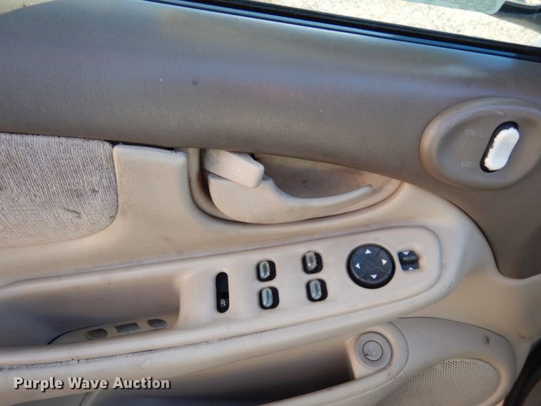 image for item DJ8233 2004 Oldsmobile Alero