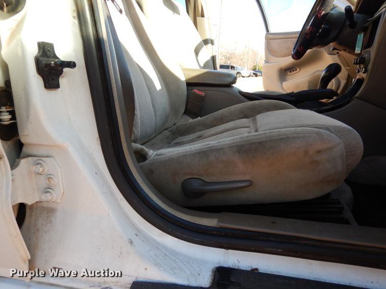 image for item DJ8233 2004 Oldsmobile Alero