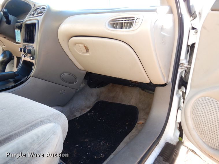 image for item DJ8233 2004 Oldsmobile Alero