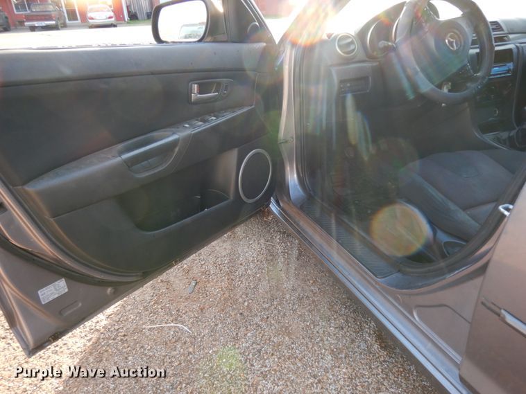 image for item DJ8234 2005 Mazda Mazda 3