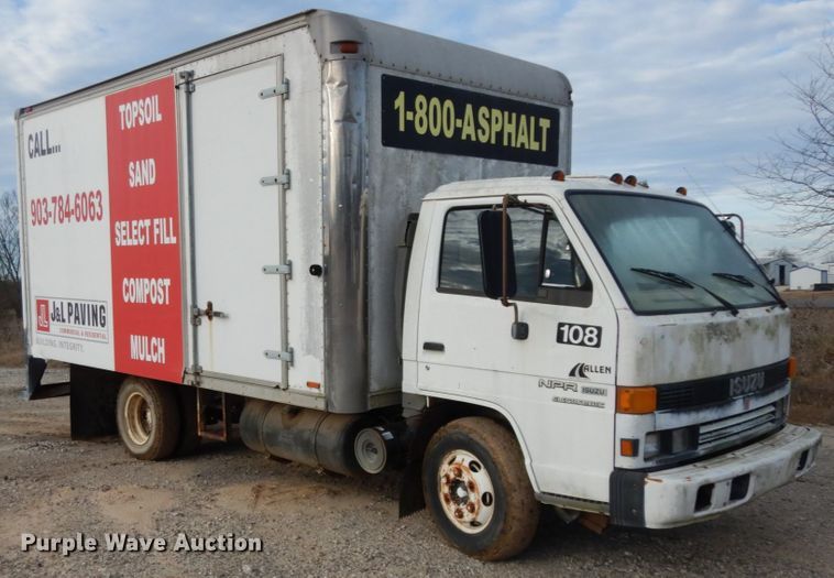 image for item DJ8236 1993 Isuzu NPR  box truck