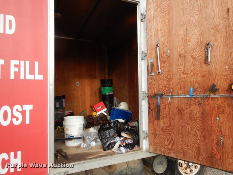 image for item DJ8236 1993 Isuzu NPR  box truck