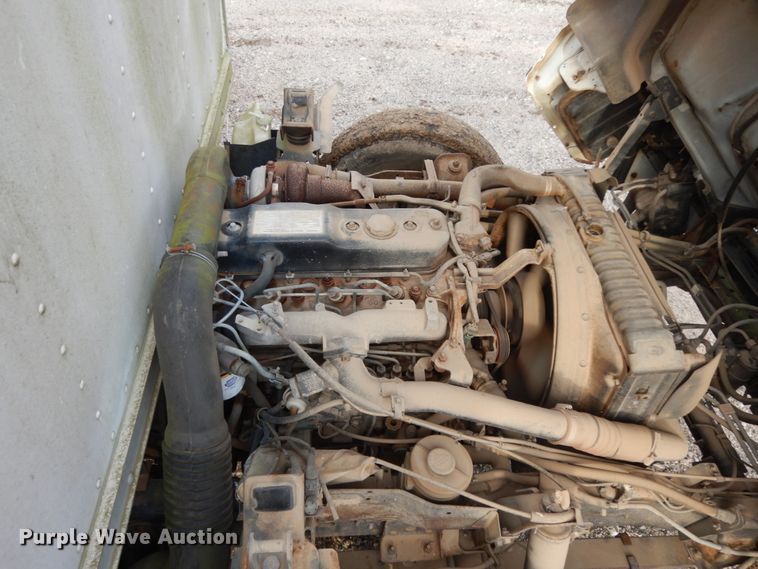 image for item DJ8236 1993 Isuzu NPR  box truck