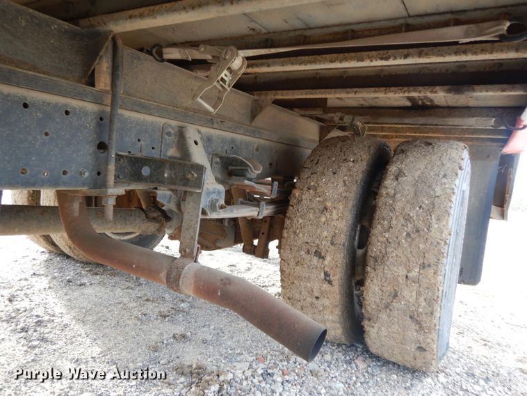 image for item DJ8236 1993 Isuzu NPR  box truck