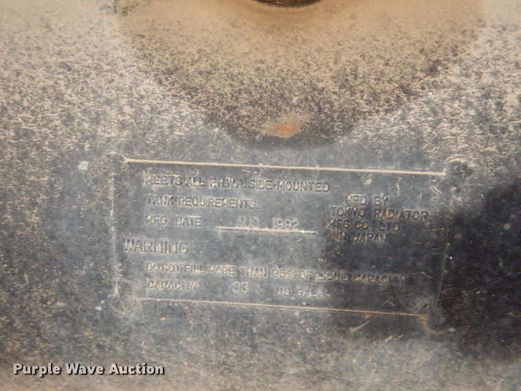 image for item DJ8236 1993 Isuzu NPR  box truck