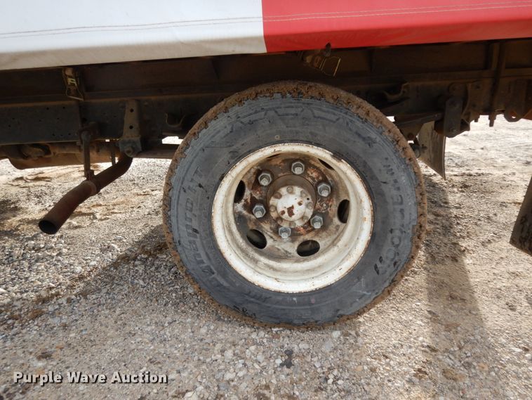 image for item DJ8236 1993 Isuzu NPR  box truck