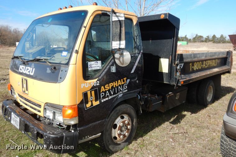 image for item DJ8246 2002 Isuzu NPR  dump truck
