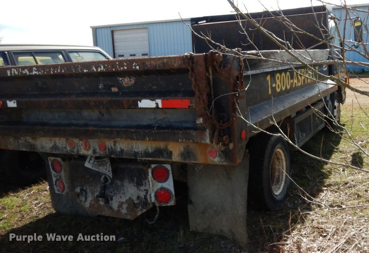 image for item DJ8246 2002 Isuzu NPR  dump truck