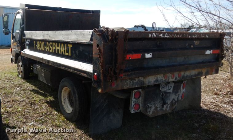 image for item DJ8246 2002 Isuzu NPR  dump truck