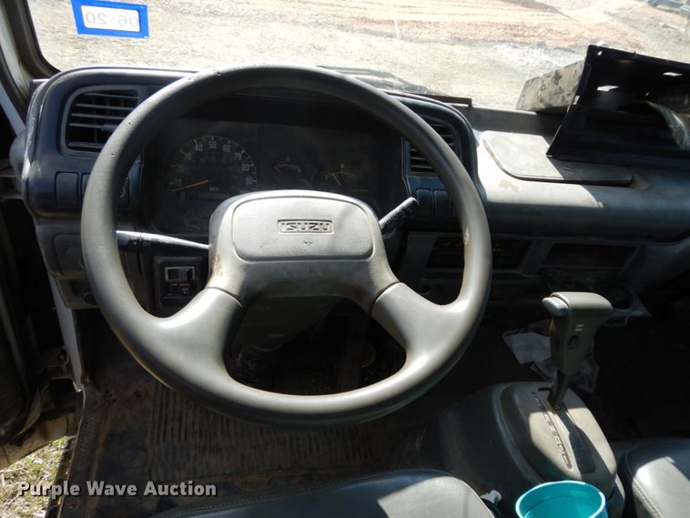 image for item DJ8246 2002 Isuzu NPR  dump truck