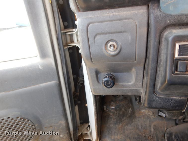 image for item DJ8246 2002 Isuzu NPR  dump truck