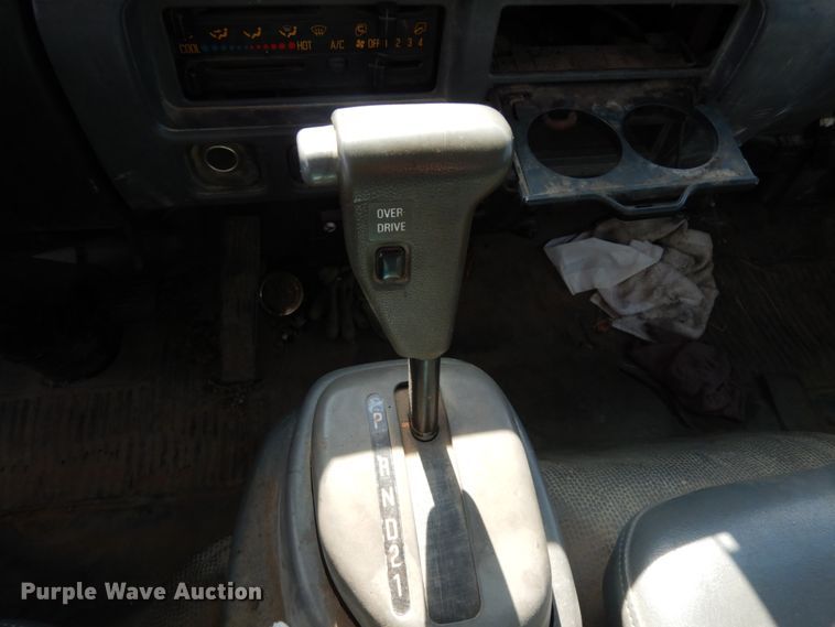 image for item DJ8246 2002 Isuzu NPR  dump truck