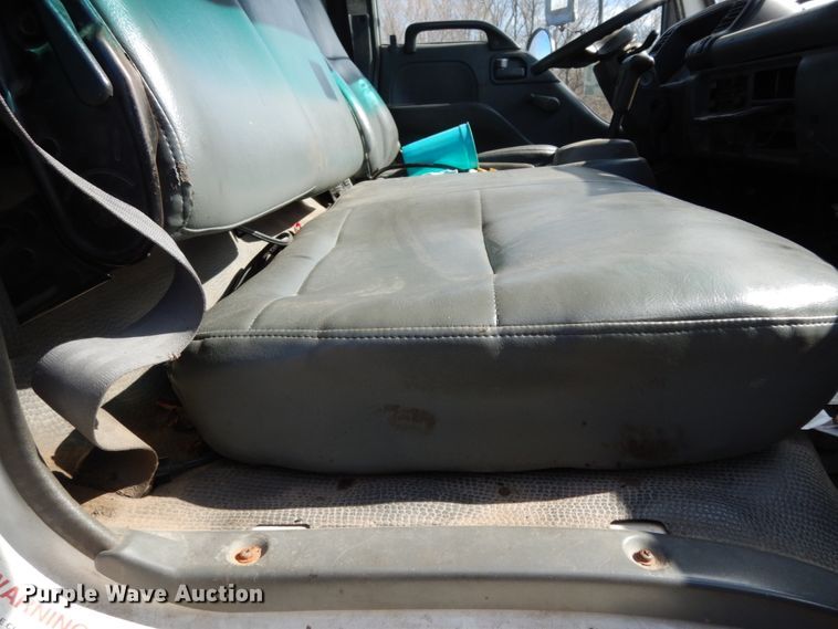 image for item DJ8246 2002 Isuzu NPR  dump truck