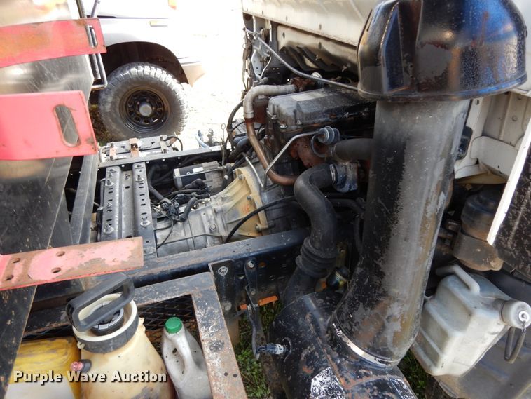 image for item DJ8246 2002 Isuzu NPR  dump truck