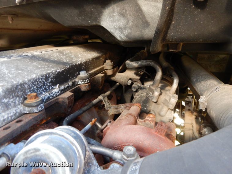 image for item DJ8246 2002 Isuzu NPR  dump truck