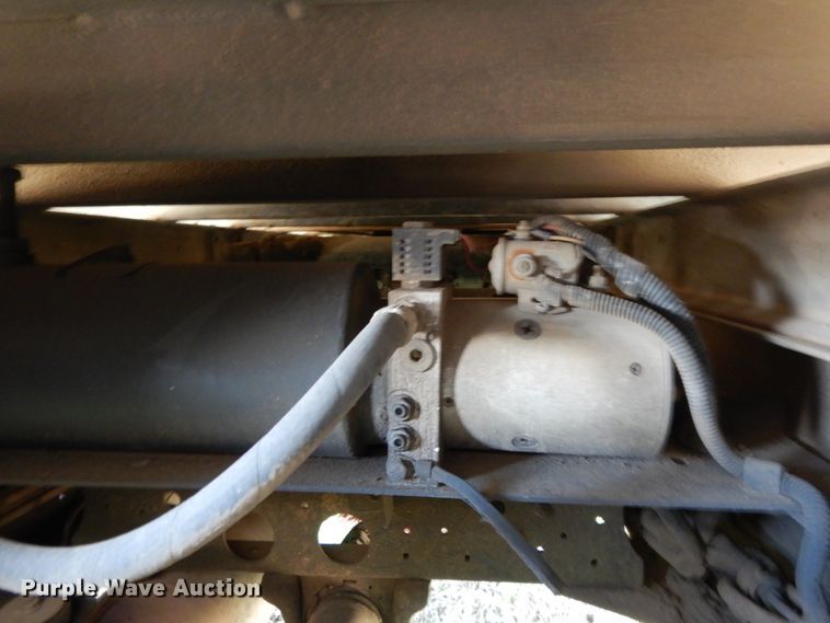 image for item DJ8246 2002 Isuzu NPR  dump truck