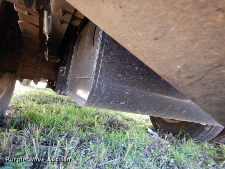 image for item DJ8246 2002 Isuzu NPR  dump truck