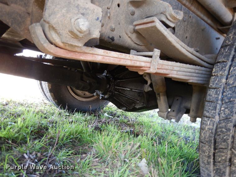 image for item DJ8246 2002 Isuzu NPR  dump truck