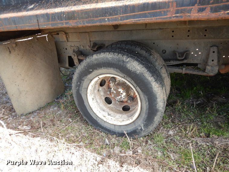 image for item DJ8246 2002 Isuzu NPR  dump truck