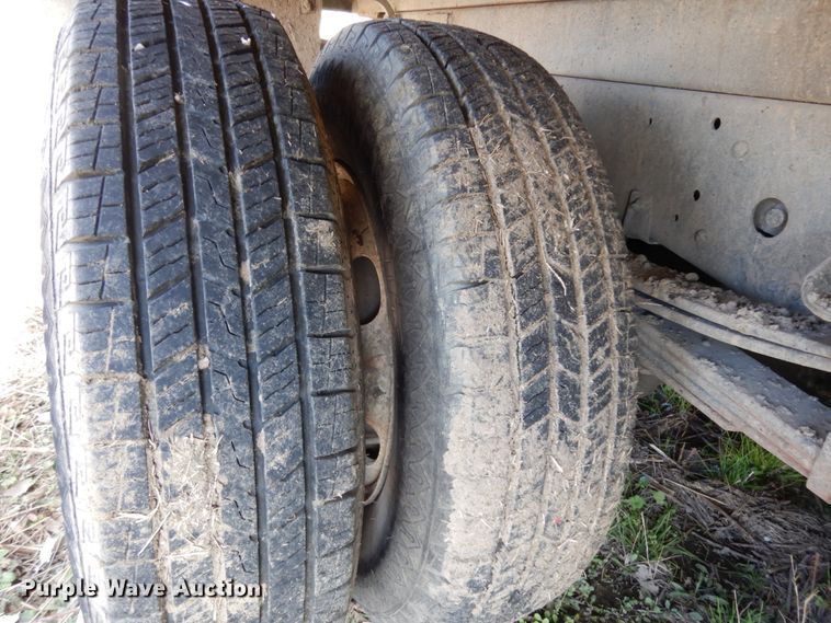 image for item DJ8246 2002 Isuzu NPR  dump truck