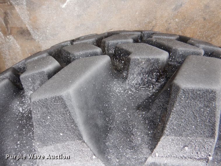 image for item DJ8647 (4) Trelleborg 459 tires