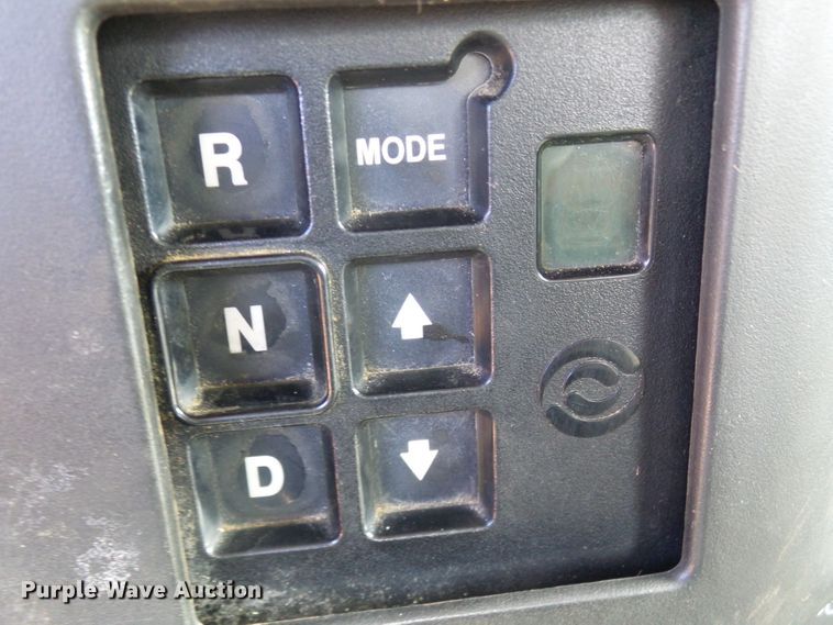 image for item DL0769 2004 GMC C7500  truck cab and chassis