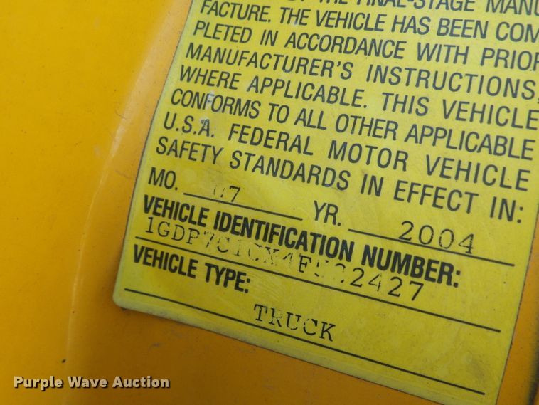 image for item DL0769 2004 GMC C7500  truck cab and chassis