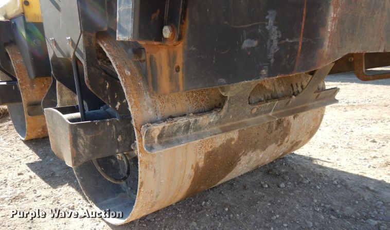 image for item DL2037 2006 Wacker RD11A  double drum roller
