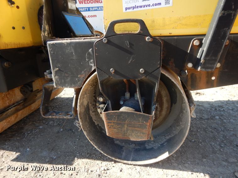 image for item DL2037 2006 Wacker RD11A  double drum roller