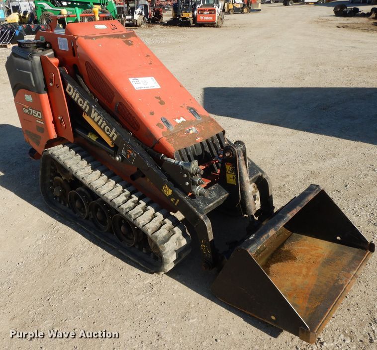 image for item DL2038 2015 Ditch Witch SK750  compact utility loader