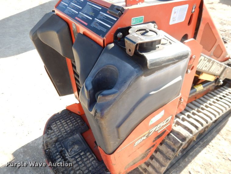 image for item DL2038 2015 Ditch Witch SK750  compact utility loader