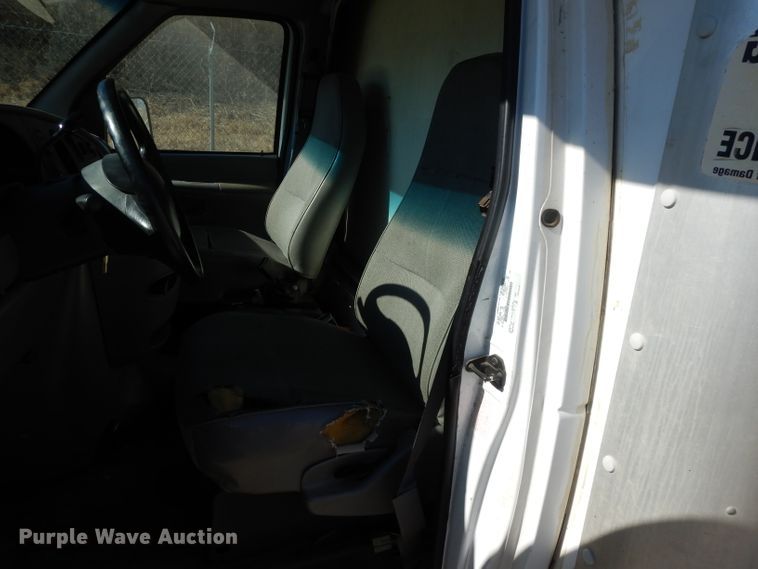 image for item DL2090 1999 Ford Econoline E350 Super Duty  box truck