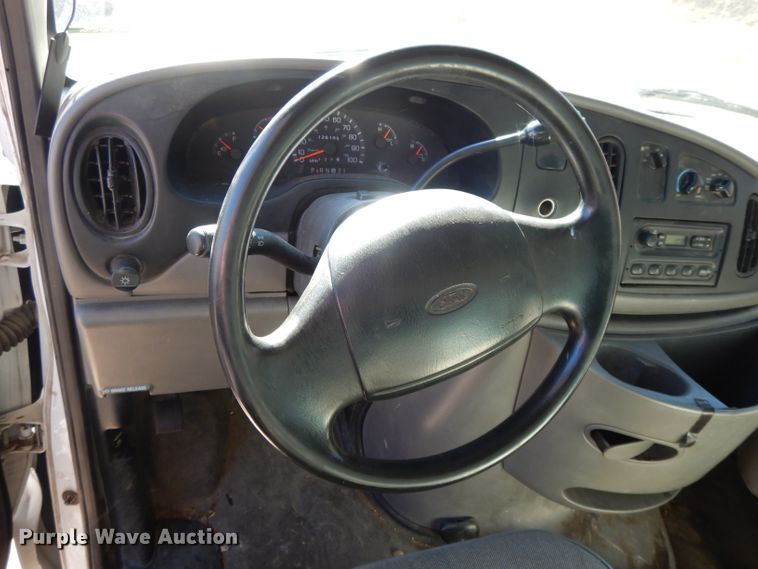 image for item DL2090 1999 Ford Econoline E350 Super Duty  box truck