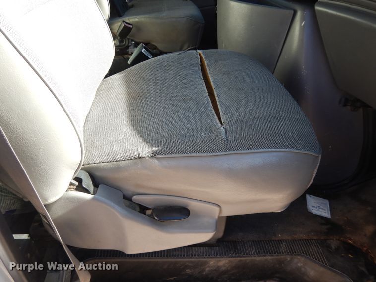 image for item DL2090 1999 Ford Econoline E350 Super Duty  box truck