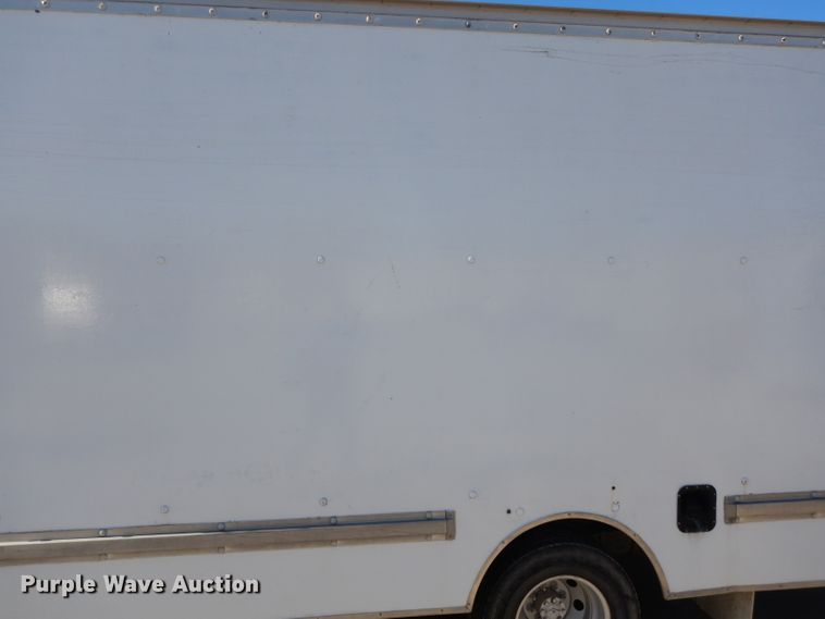 image for item DL2090 1999 Ford Econoline E350 Super Duty  box truck